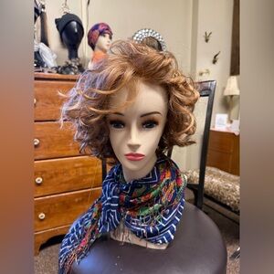 Tony of Beverly Hills”Haily” Synthetic wig
